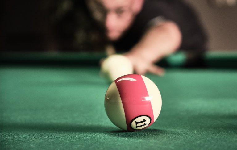 10 Best Pool Cues For Intermediate Player: New and Durable