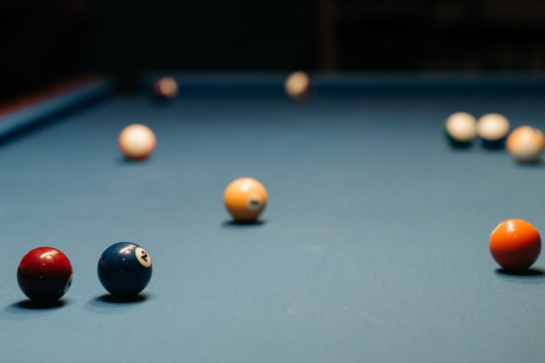 Pool Cue Vs Snooker Cue: Which Is The Best?