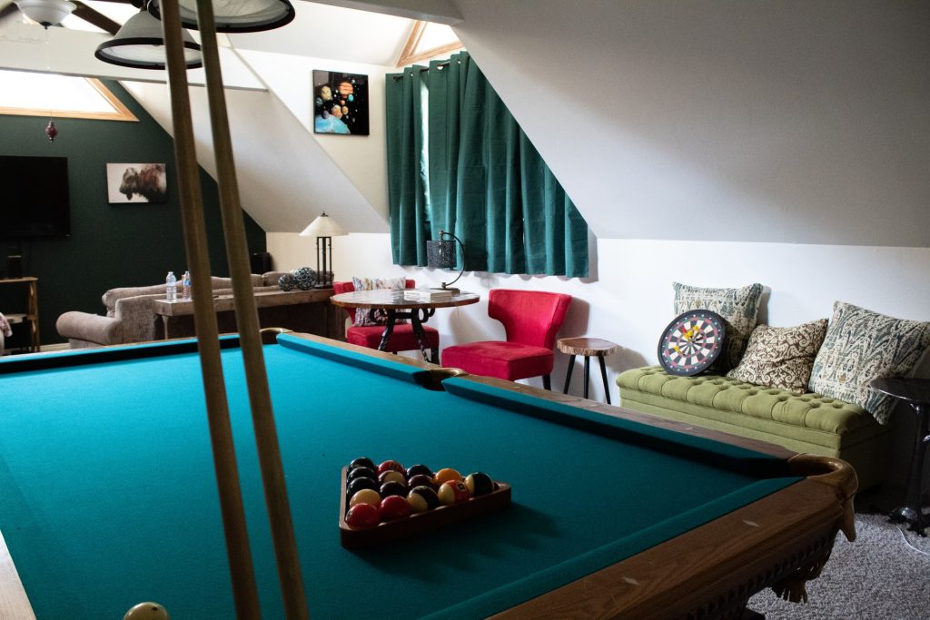 How much does it cost to set up a pool table?