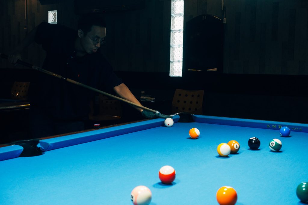What pool table do professionals use?